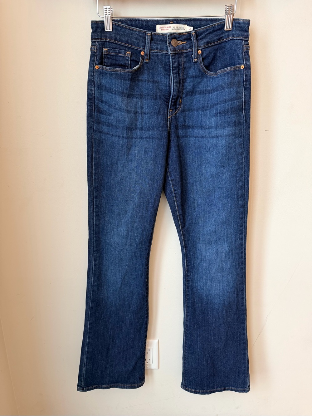 Levi Strauss Signature Bootcut Jeans Size 4 Mid Rise Dark Wash Stretch Denim